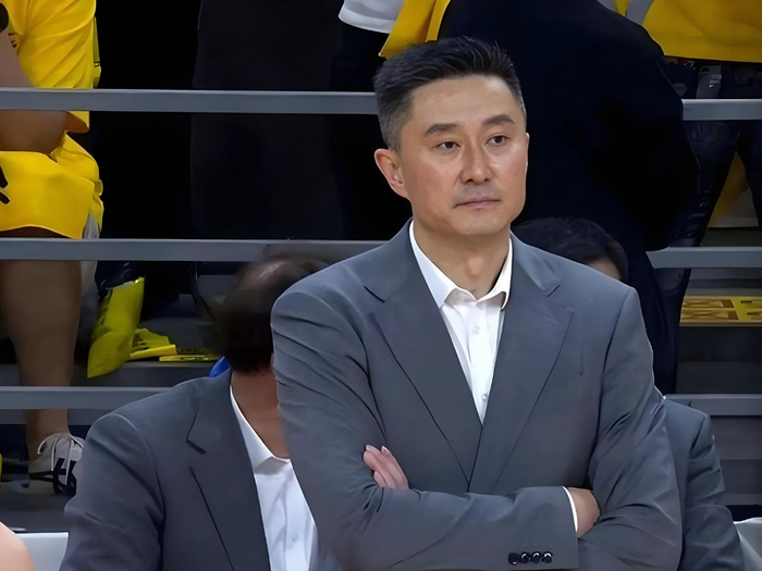 开云体育下载-雪上加霜！广东队又一锋线悍将受伤 杜锋很无奈|张浩嘉|青岛队|广东男篮|山东男篮|焦泊乔_新浪体育_新浪新闻