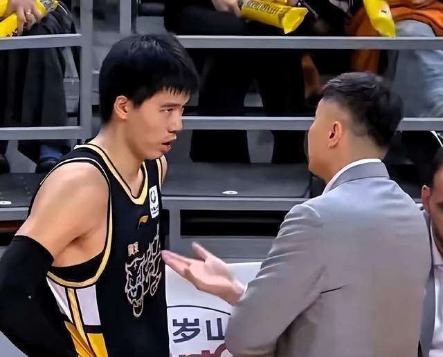 开云APP-重磅：广东队内讧曝光：不堪忍受辱骂，焦泊乔更衣室与杜锋决裂